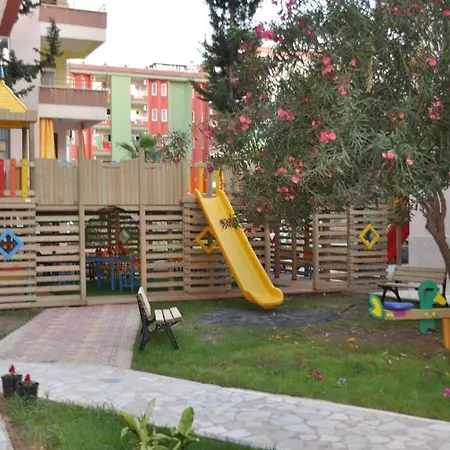 فندق Astor Beach