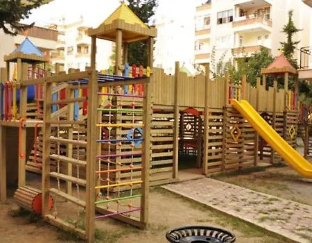 فندق Astor Beach