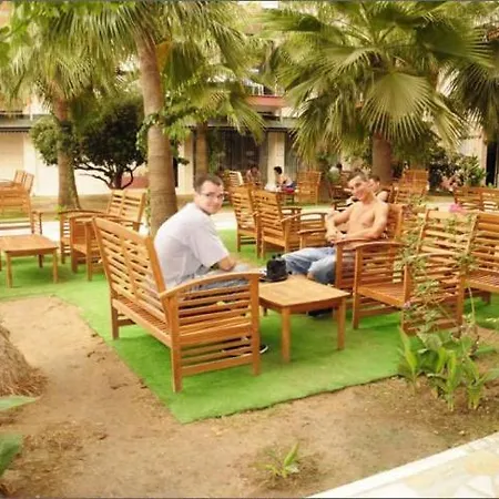 Hotell Astor Beach 3*